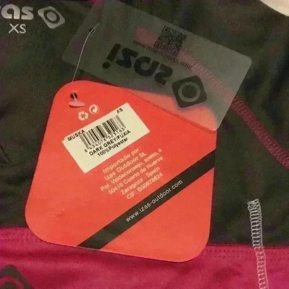 ⚡️ 3 for $20 ⚡️ Izas Workout Shirt - Picture 3 of 5
